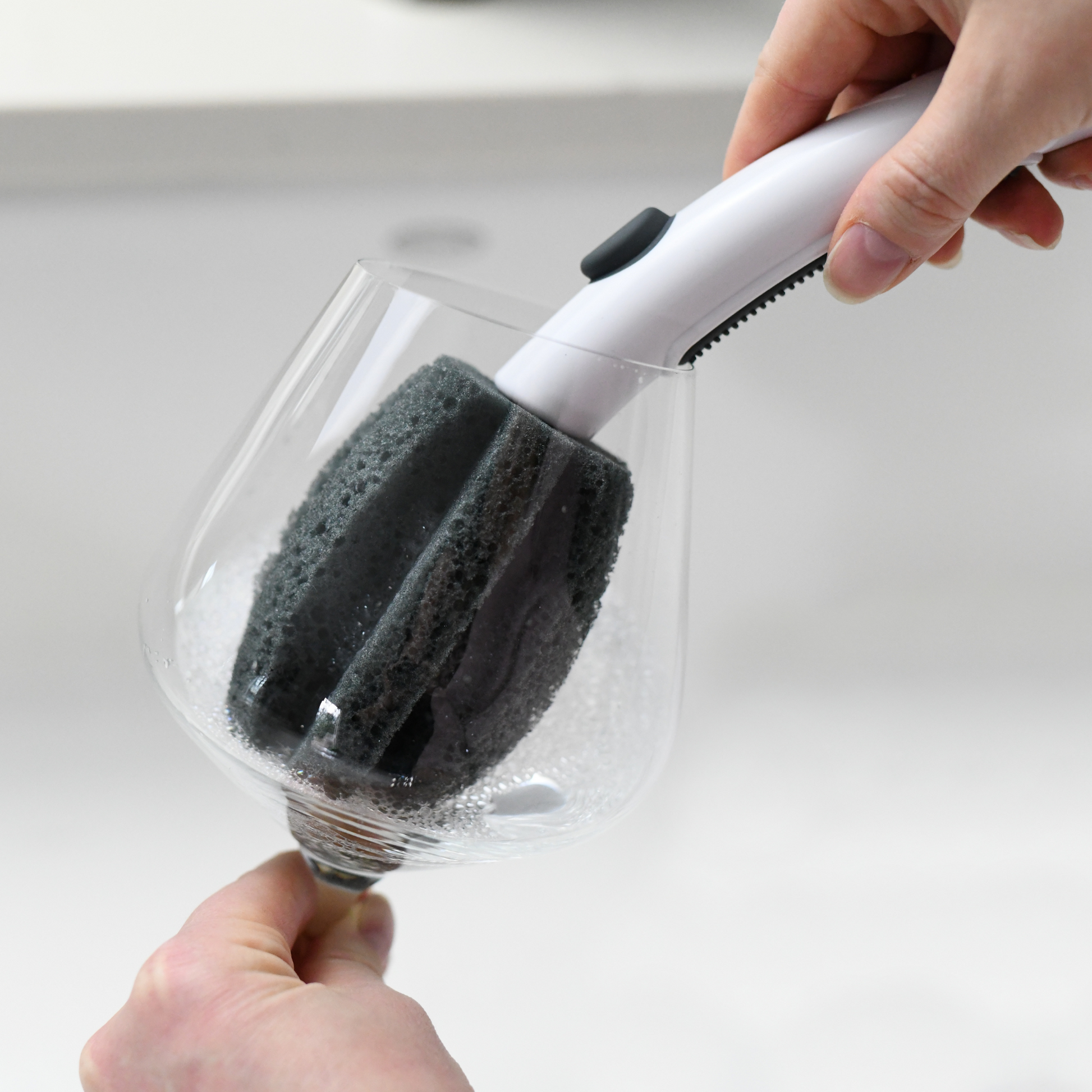 Easily cleans both large and small wine glasses