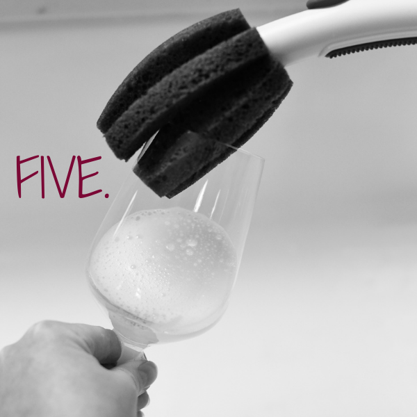 align the groove on top of the sponge with the wine glass rim.  The sponge will spin as you move your wrist in a circular motion.  The wine brush will clean the entire circumference of the rim without moving the glass